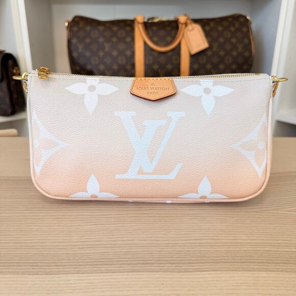 Louis Vuitton Monogram Giant By The Pool Multi Pochette Accessories Large Pouch - Picture 2 of 12